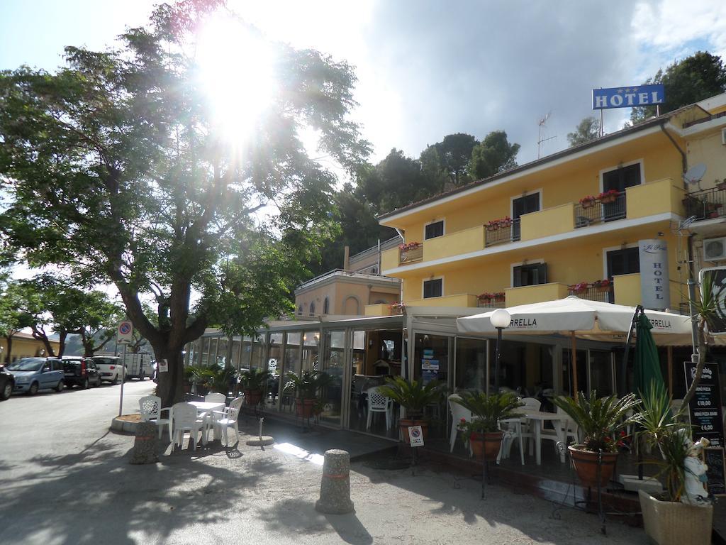 Hotel Il Porto Casal Velino Extérieur photo